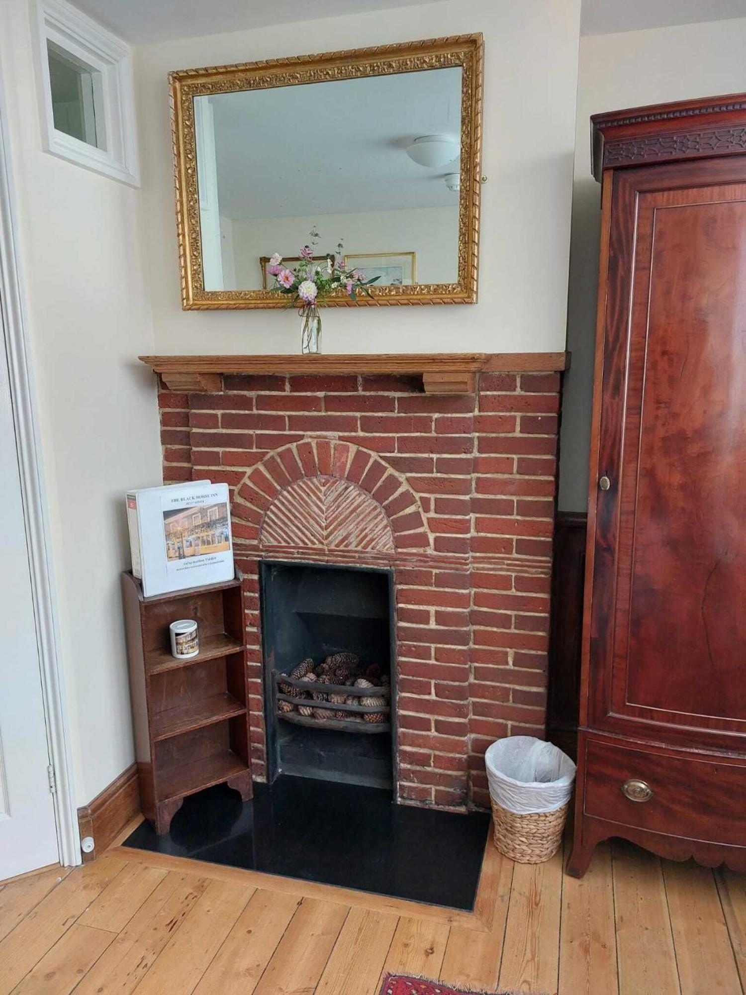 Black Horse Canterbury Room photo